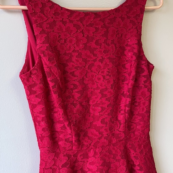 Red lace dress - Picture 3 of 6